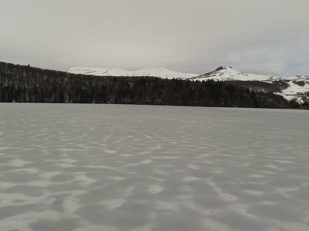 Fol 23 Super Besse : Votre Hiver Inoubliable à la Neige